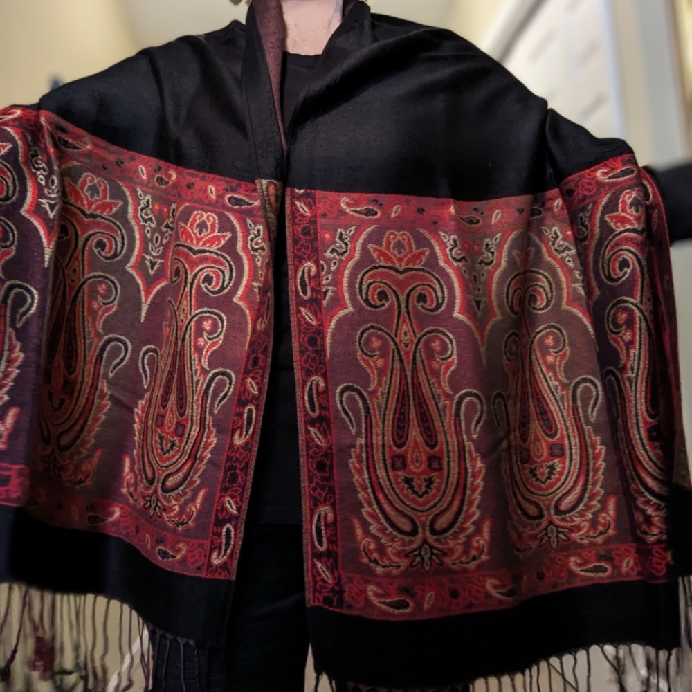 Large Scarf or Wrap with Fringe - Picture 10 of 10